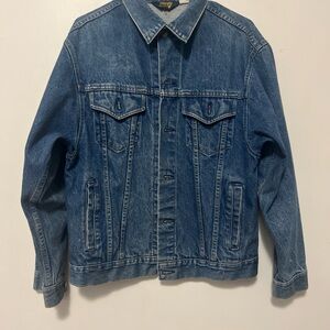 80s wrangler Denim Trucker Jacket size medium- medium wash vintage casual